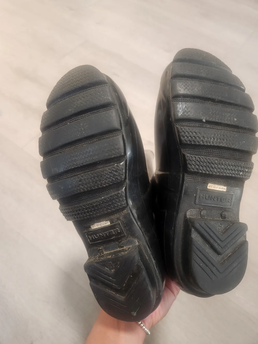 Hunter Original Tall Gloss Rain Boots Black Size 7